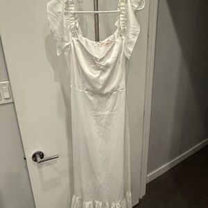 Elegant White Maxi Dress